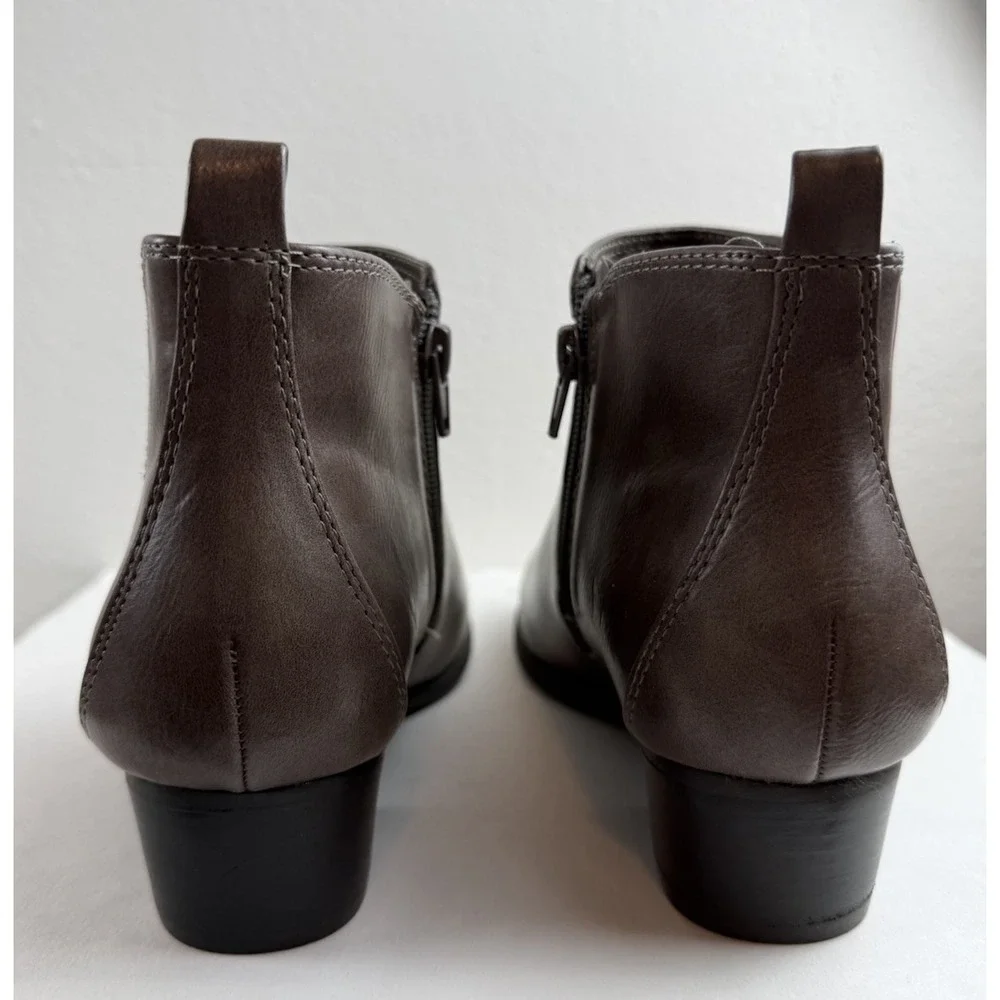 Unisa Pancey Chestnut Brown Leather Round Toe Zip Up Womens Ankle Boots Sz 7.5M